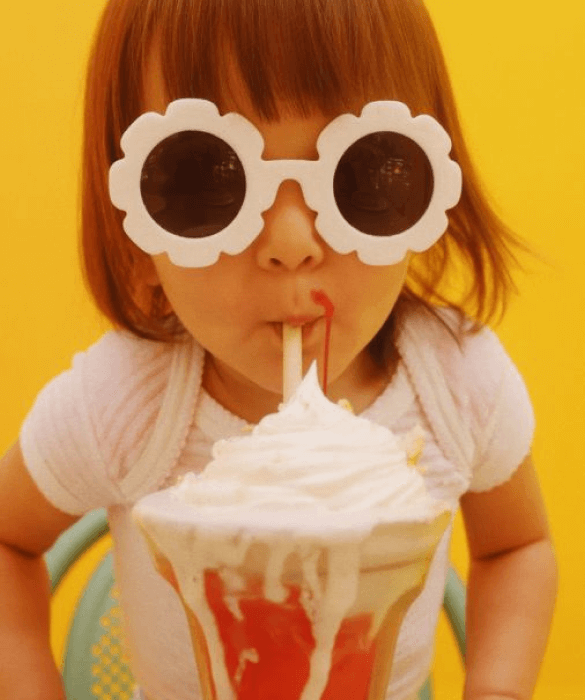 girl_with_icecream